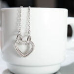 Collar Greys